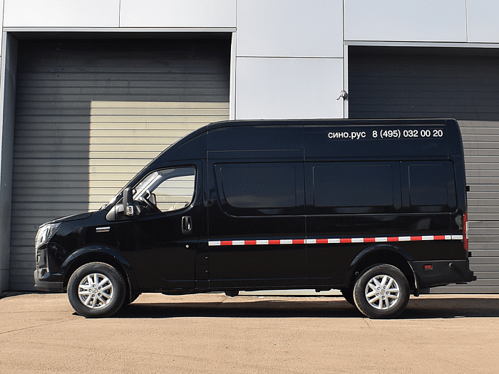 Цельнометаллический фургон черный DongFeng